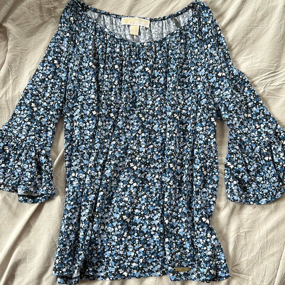 Michael Kors women’s floral top with flared wrist